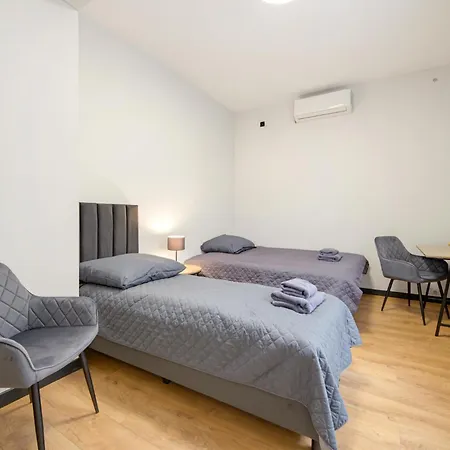 アパート Koscielna 4 Apartments - 100M Od Rynku *